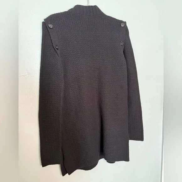 MARNI Black wool sweater with detachable sleeves‎